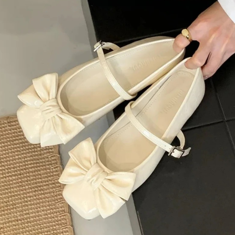 Women Shoes Brand - Zapatos de tacón dorados con diseño