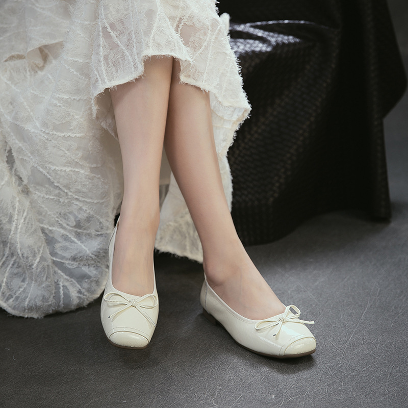Zapatos de tacón bajo de cuero - Women Shoes Japanese Brand reseña y precio