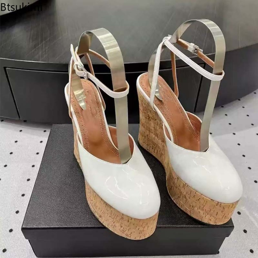 Sandalias de cuña de charol pa - Cork Wedge Sandal reseña y precio