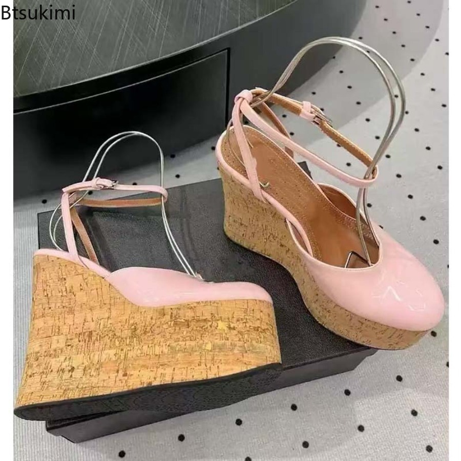 Sandalias de cuña de charol pa - Cork Wedge Sandal reseña y precio